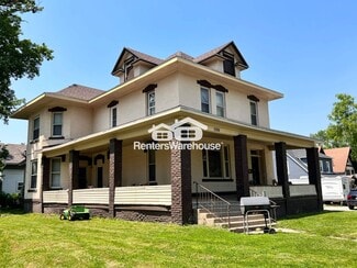 1326 E 9th St, Des Moines, IA 50316