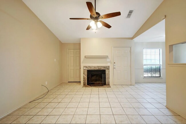 619 Luther Dr unit B1, Georgetown, TX 78628 - photo 5