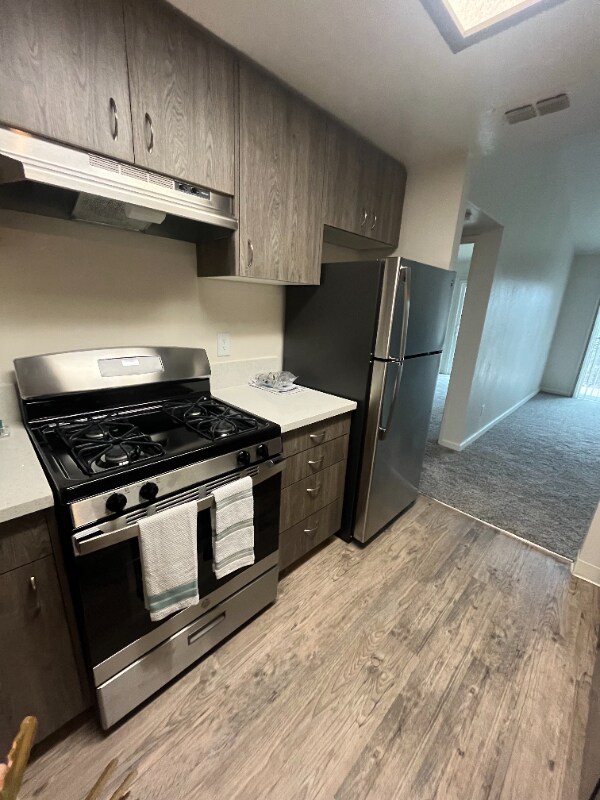 9237 Elk Grove Florin Rd, Elk Grove, CA 95624