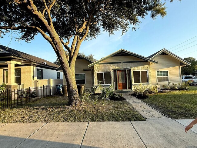 3460 4th Ave S unit 2, Saint Petersburg, FL 33711 - photo 6