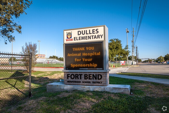 Dulles Elementary School in Houston  encompass a diverse curriculum covering core subjects.
