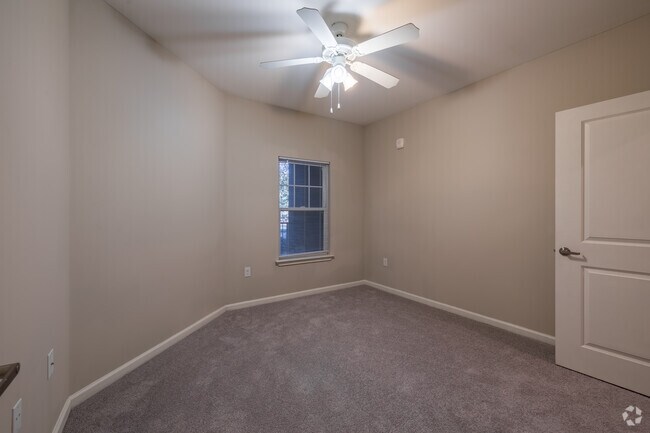 Manor at Indian Creek, Stone Mountain, GA 30083 - photo 3