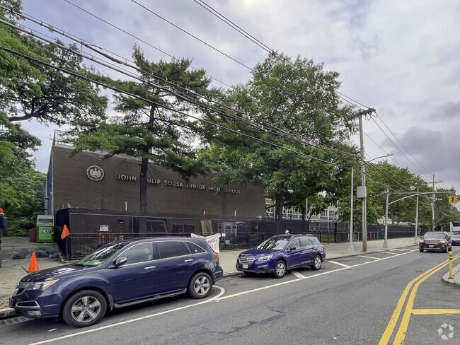 Wakefield: One World Middle School At Edenwald has a student-teacher ratio of 8 to 1.