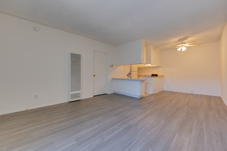 5500 Newcastle Ave, Encino, CA 91316