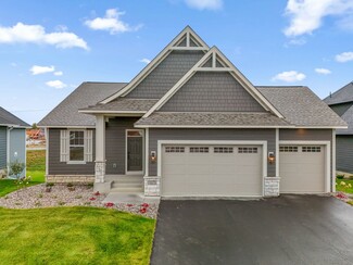 10275 Shadyview N, Maple Grove, MN 55311