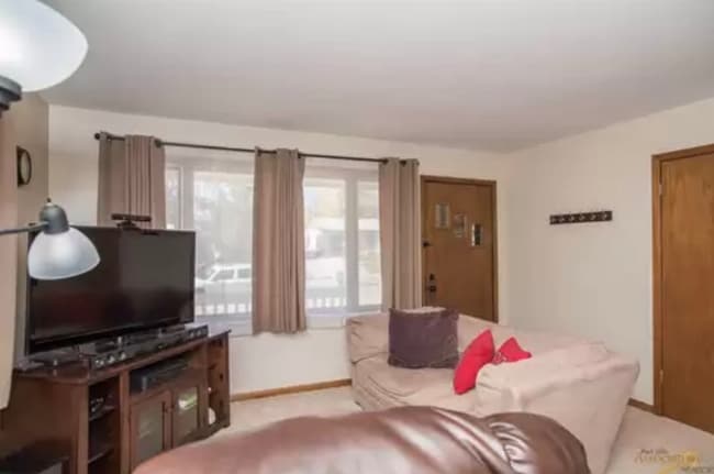 1020 N 7th St, Rapid City, SD 57701 - photo 3