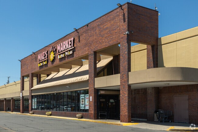 Mike's Fresh Market offers fresh produce and meats to University District residents.