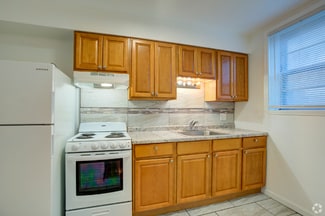4837 Cadieux Rd Unit Apartment 10, Detroit, MI 48224