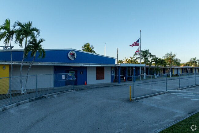 The Everglades K8 Center main building.