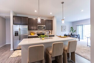 228 N Mason Montgomery Rd, Mason, OH 45040