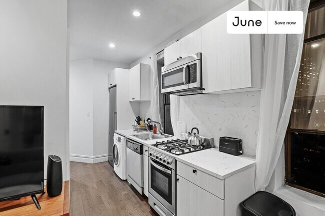 824 9th Avenue, New York, NY 10019 - photo 4