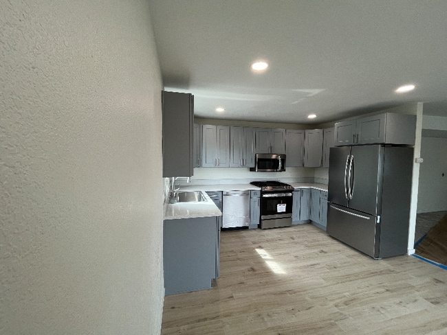 2251 Mendocino Blvd unit 3, San Diego, CA 92107 - photo 3