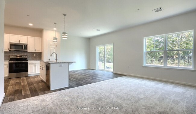 7856 Oak Brook Dr, Harrisburg, PA 17112 - photo 4