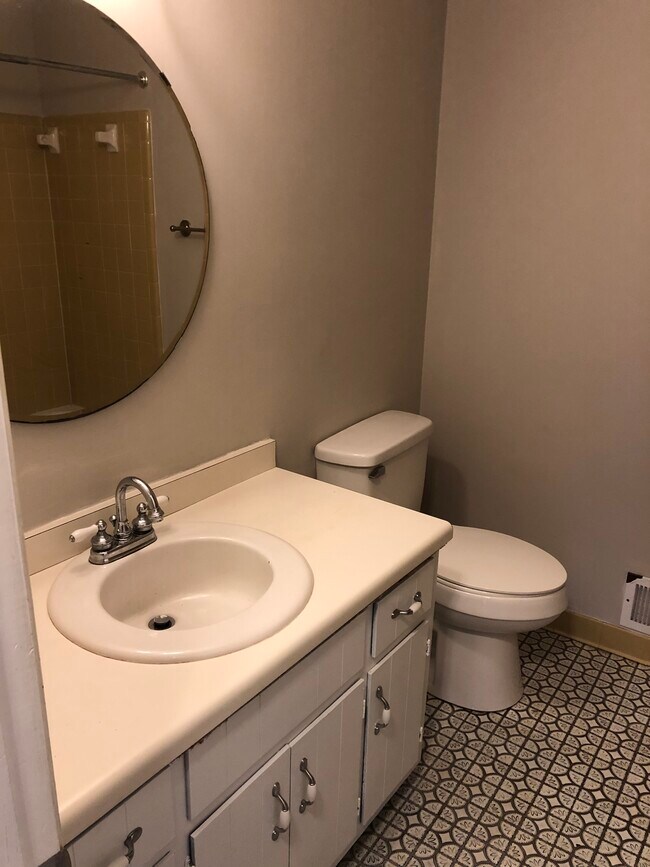 1015 Eastview Rd NE, Conyers, GA 30012 - photo 7