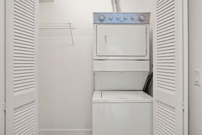 210 W Hubbard St, Chicago, IL 60654 - photo 6