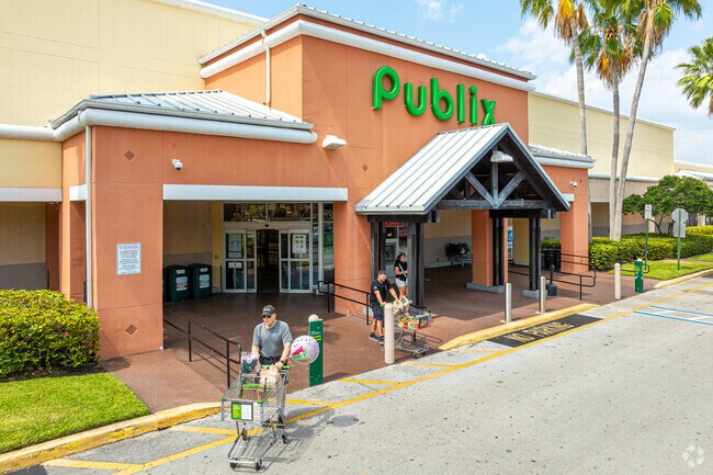 A convenient Publix is located at The Shoppes of Silver Lakes in Chapel Trail.