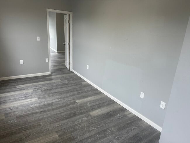 506 4th St unit 4, Fairmont, WV 26554 - photo 4