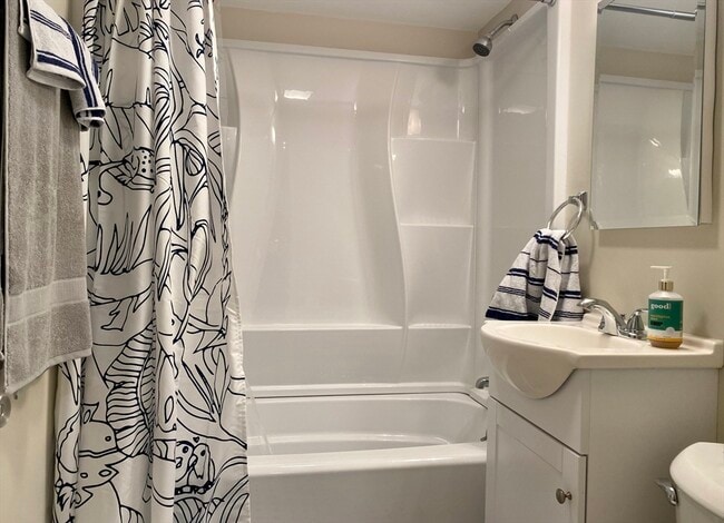 42 Irving St unit B, Boston, MA 02114 - photo 5