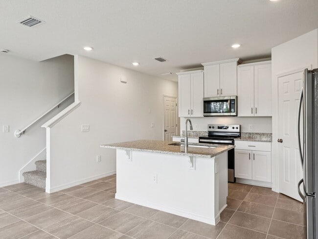 16345 Bird of Paradise Ave, Clermont, FL 34714 - photo 6