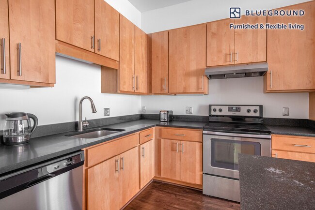 80 Fawcett St unit FL2-ID936, Cambridge, MA 02138 - photo 5