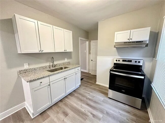 2308 Fauver Ave, Dayton, OH 45420 - photo 6