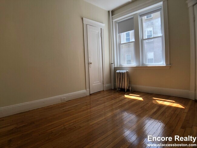 1185 Boylston St unit 9, Boston, MA 02215 - photo 4