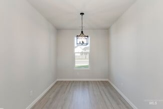 3225 N Waterbrook Way, Star, ID 83669