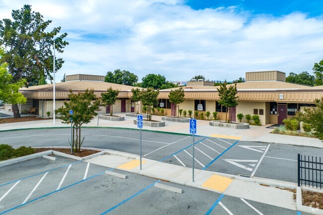Alex Anderson Elementary is a public school that serves students in San Jose, CA.