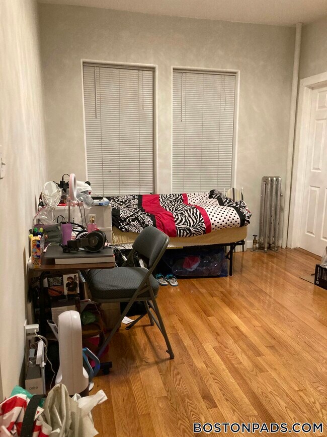 38 Hemenway St Unit 5, Boston, MA 02115