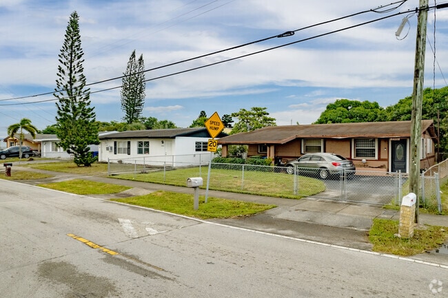 A row of ranch-style homes in the Rock Island neighborhood of Fort Lauderdale.