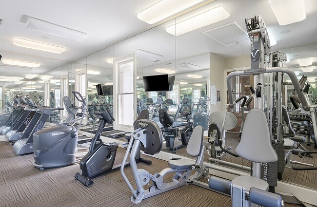 Reflections of Island Park Apartments, Shreveport, LA 71105 - photo 5