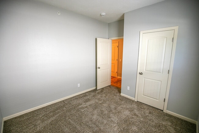 1325 E Cherry St, Springfield, MO 65802 - photo 6