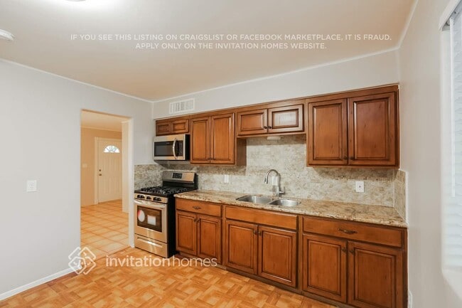 223 W Gary Way, Phoenix, AZ 85041 - photo 4