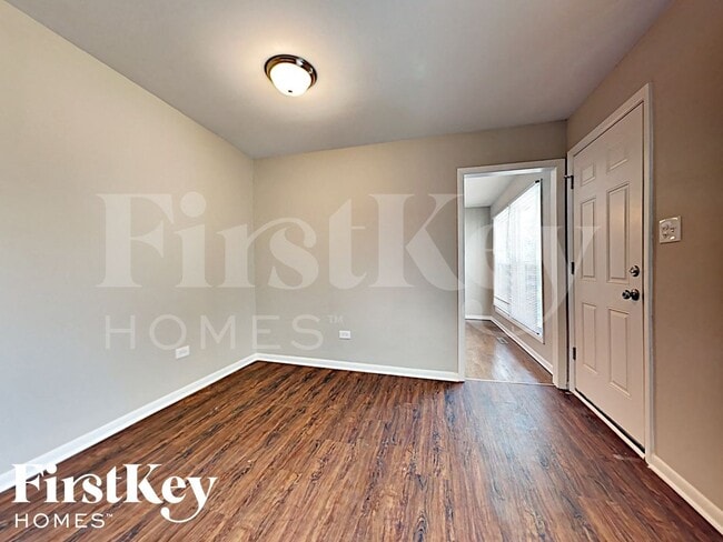 16322 Kenwood Ct, South Holland, IL 60473 - photo 2