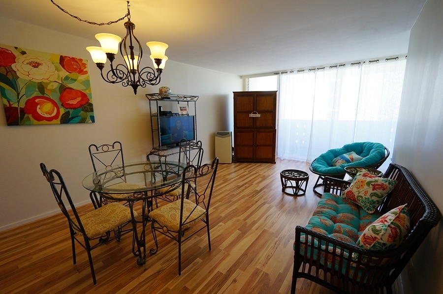 Kapiolani Townhomes unit 1004, Honolulu, HI 96814 - photo 1