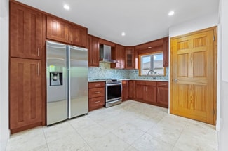 205-06 26th Ave Unit 2nd Fl, Queens, NY 11360
