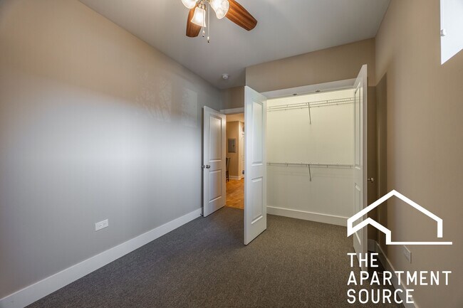 3138 S Indiana Ave unit 206, Chicago, IL 60616 - photo 5