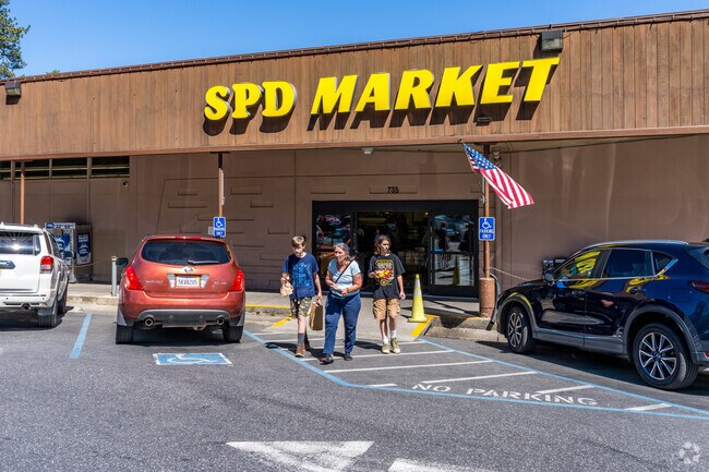 Shop for fresh produce at SPD Market in Nevada City.