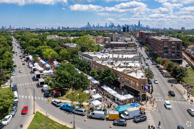 The Logan Square Farmers Market is consistently voted Chicago's best farmers' market.