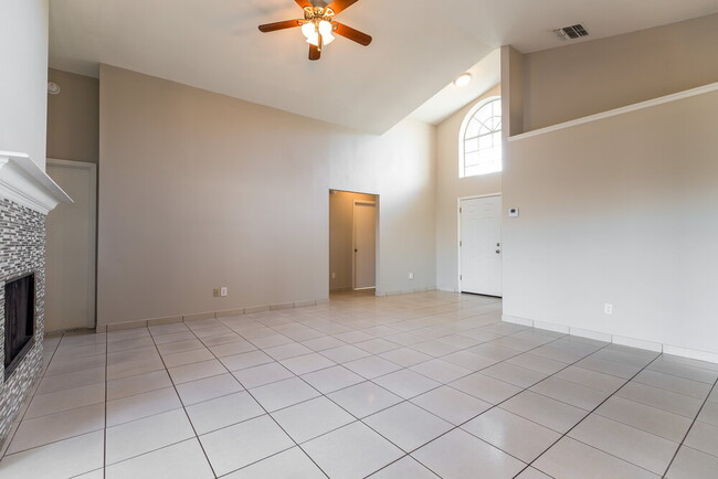 11831 Cranbourne Dr, Orlando, FL 32837 - photo 6