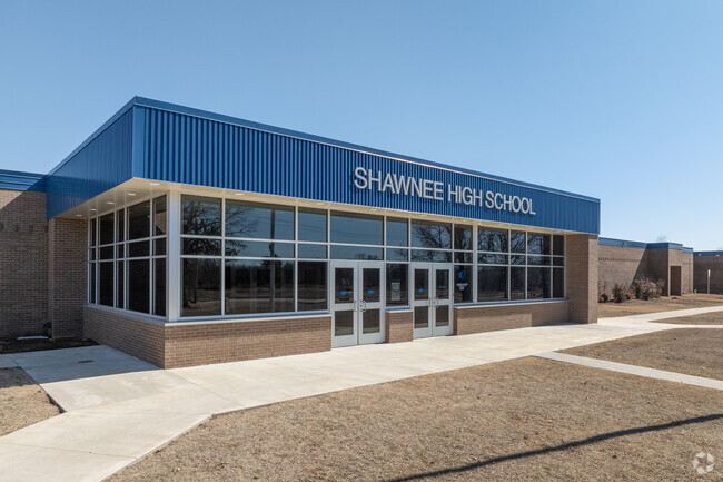 Shawnee High School has a B grade on Niche.