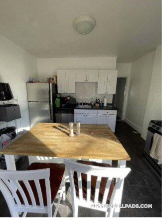 42 Hillside St unit 2, Roxbury Crossing, MA 02120 - photo 5