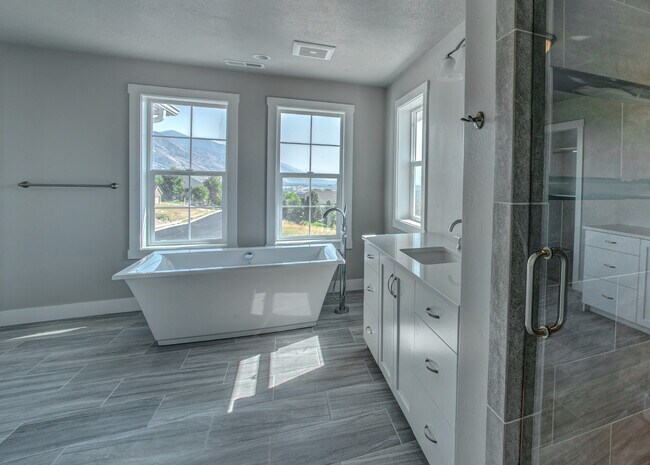 20 Master-Bath-1.jpeg