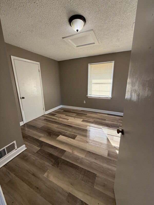 4718 Dodd Rd, Memphis, TN 38109 - photo 4