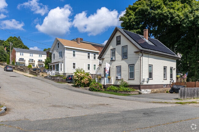 A row of commonly found New Englander styled homes and multi-family buildings in Haverhill.