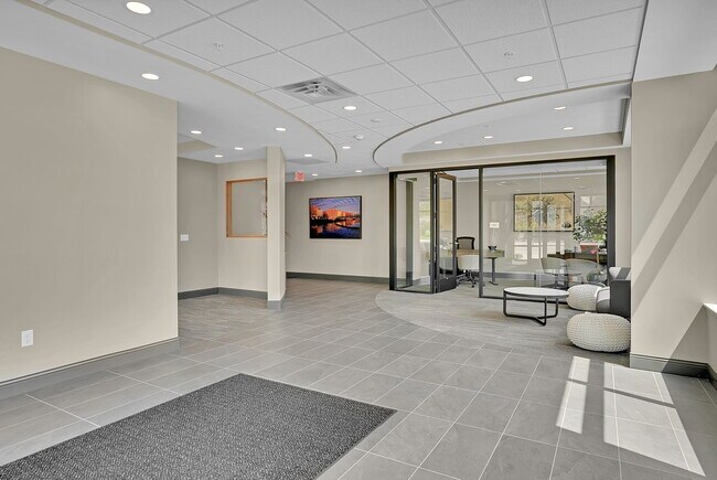 Liffey on Snelling, Saint Paul, MN 55104 - photo 2