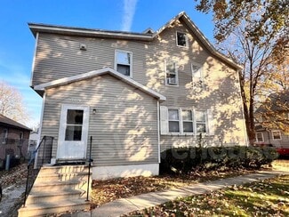 3419 1st St, Des Moines, IA 50313