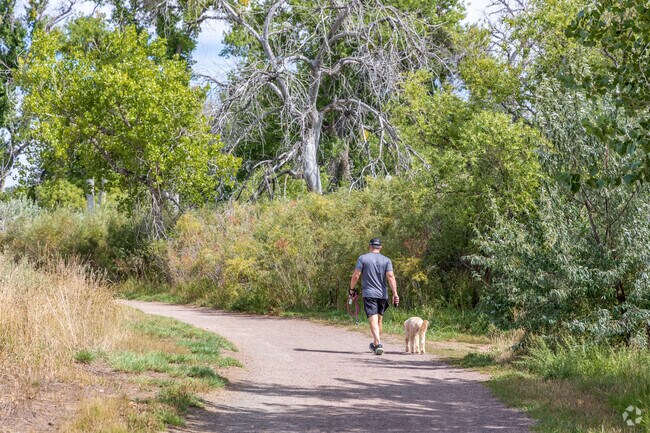 McKay Lake Trail is a 1.7-mile loop rated as an easy route.