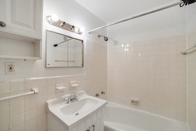 Tracy Towers unit 9J, New York, NY 10010 - photo 6