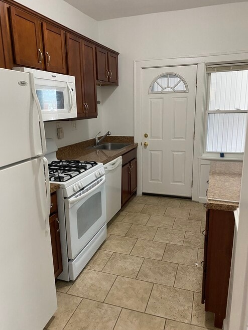 1026 Lakepointe St unit 1, Grosse Pointe Park, MI 48230 - photo 1